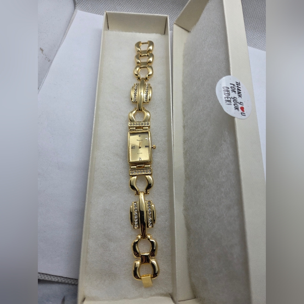 Elegant Gold Women's Bracelet Watch